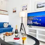 Ocean Breeze Windmill By Becherish Apartament