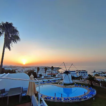 Ocean Breeze Windmill By Becherish Apartment